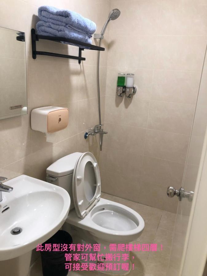 Greenonly Homestay Tainan Bagian luar foto